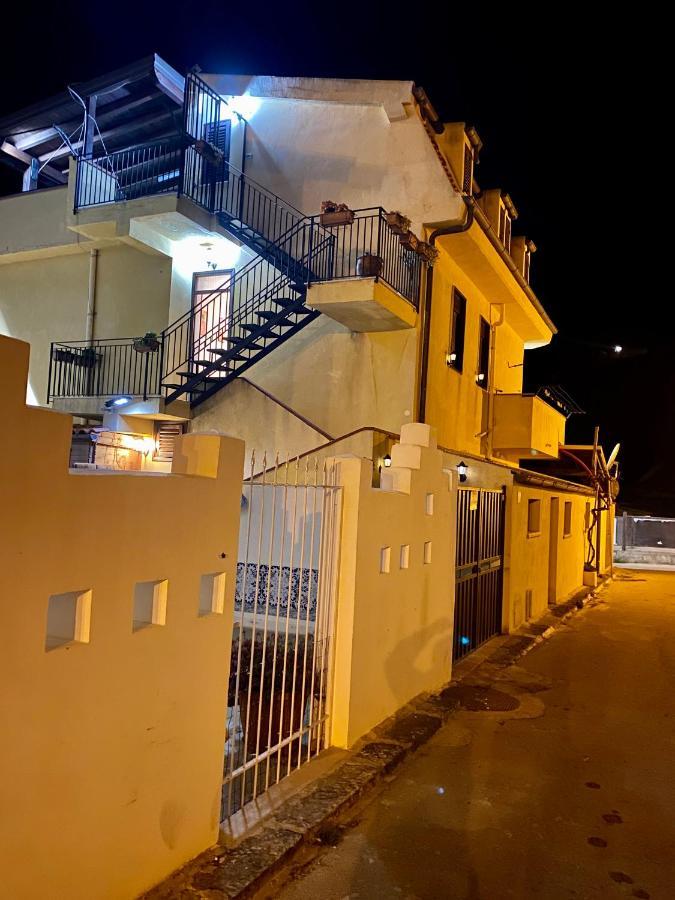 Апартаменты Casa Scala Dei Turchi Реальмонте Экстерьер фото