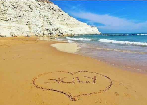 Апартаменты Casa Scala Dei Turchi Реальмонте Экстерьер фото